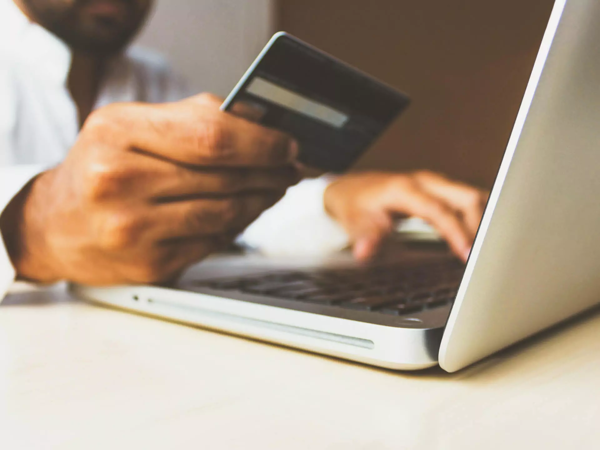 Defining How eCommerce Copywriting Helps Online Businesses Grow