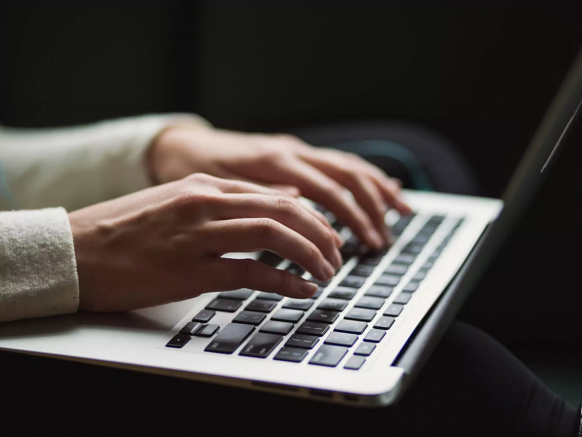 Describing How a Professional Content Writing Service Helps Your Business Flourish