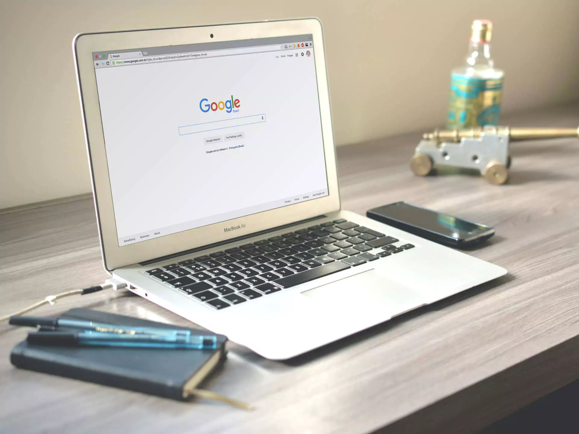 Guide To Find the Best White Paper Writers That Help Your Business Grow