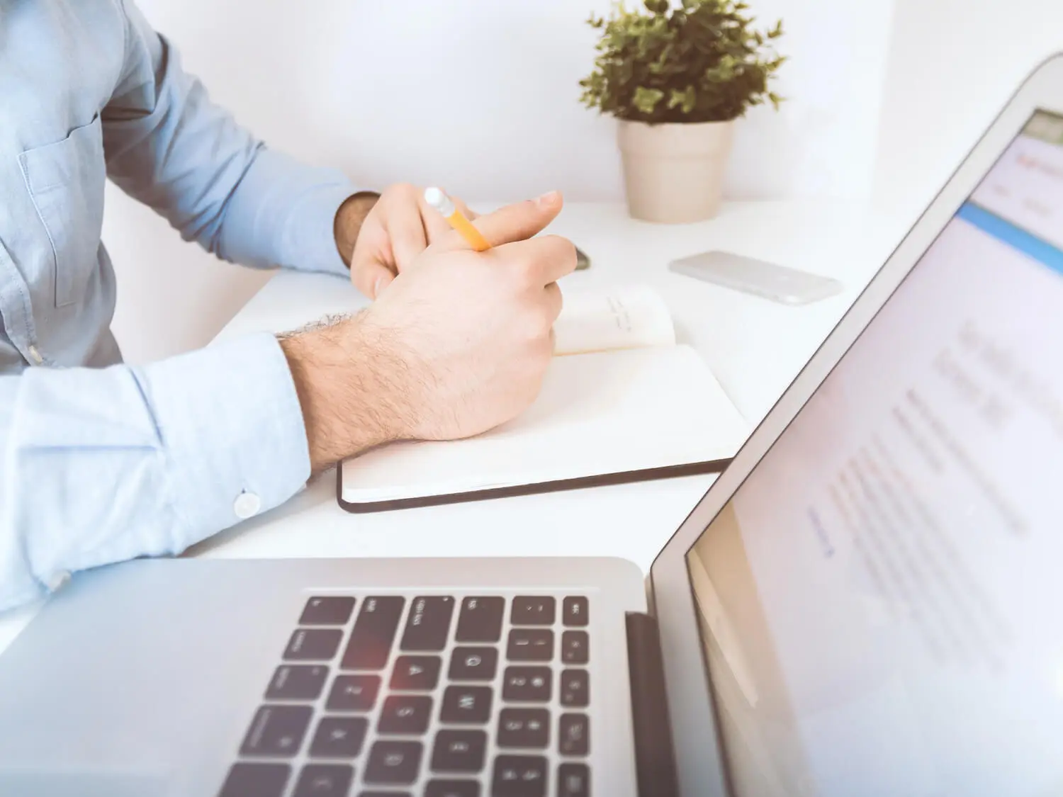 Why Your Company Needs the Help of a Business Writing Services Company