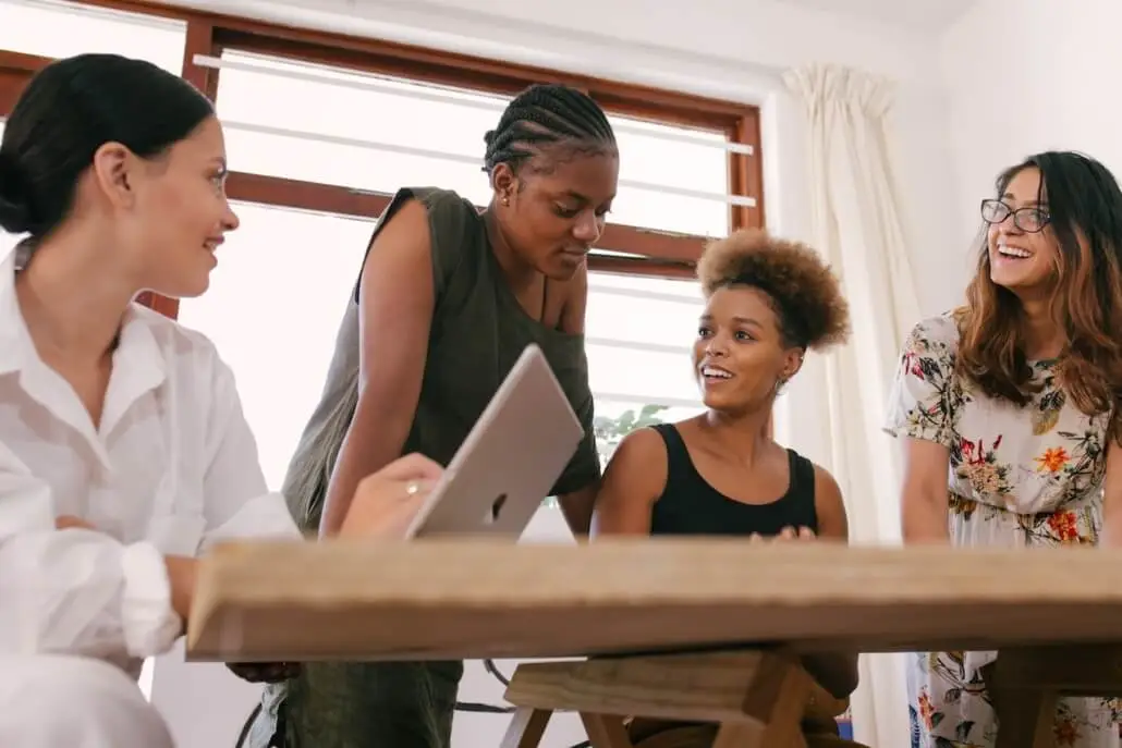 Informing and Educating the Internal Team of a Company Is Totally Essential to Gain Customers and Partners
