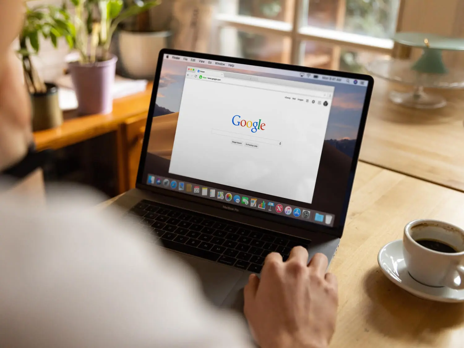 How Media and Entertainment Industries Benefit From SEO Entertainment Writers