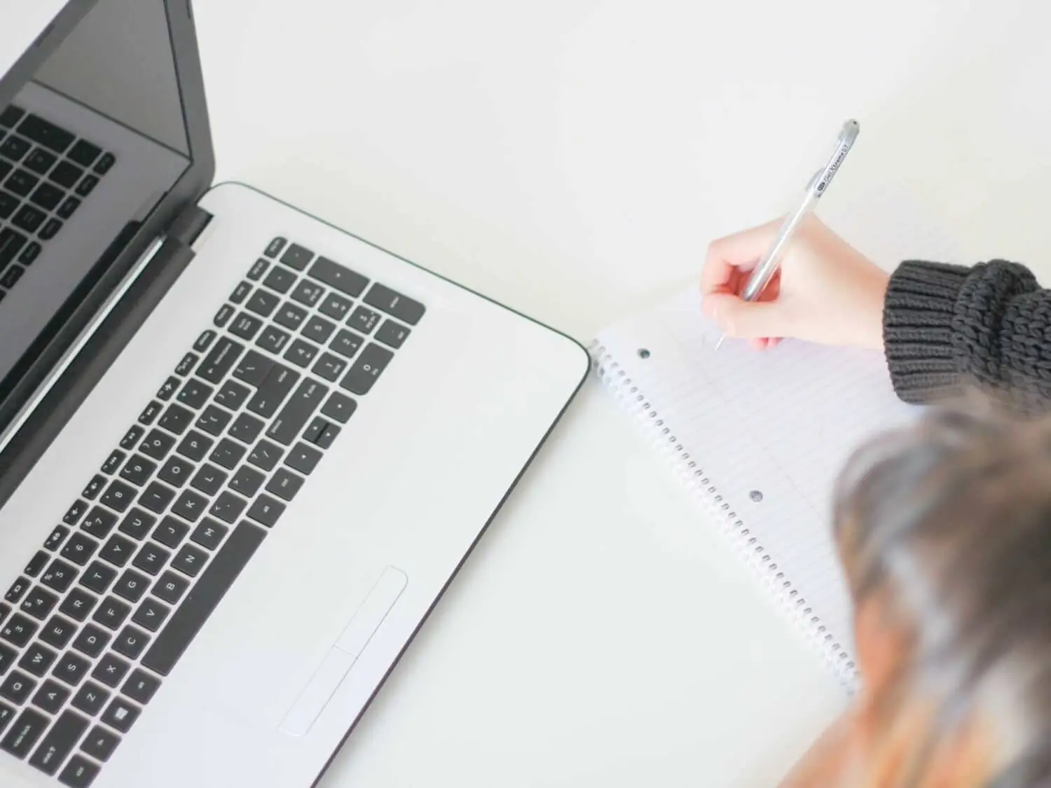 Reasons Why Hiring Copywriting Service Providers Increases Conversions Rates