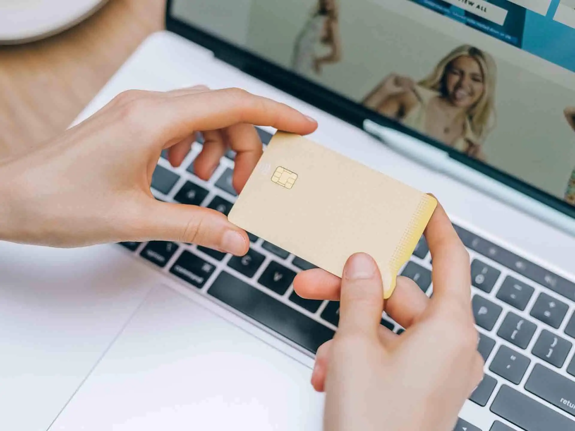 Engage Consumers with Effective Retail Content Writers